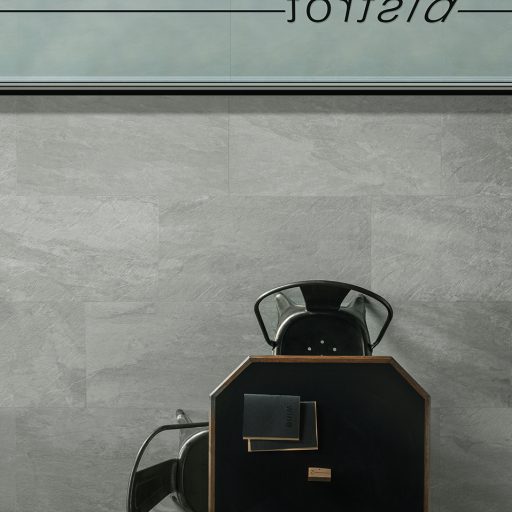 Alternative view of Move Grey